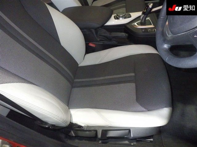 2017 BMW 1 Series 118d Style auction photo 6