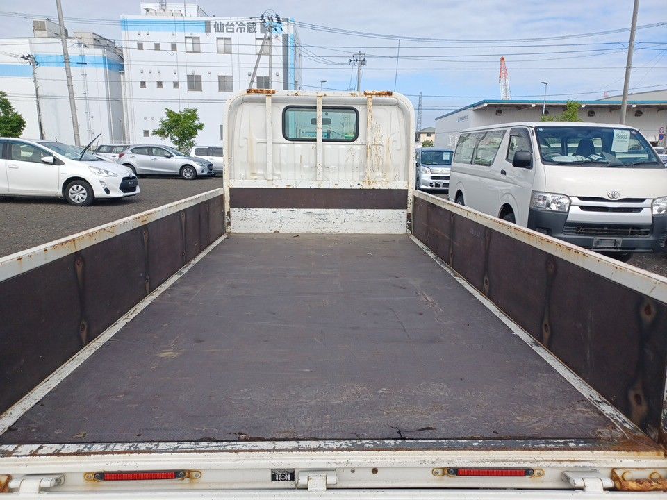 2020 Toyota Dyna auction photo 8