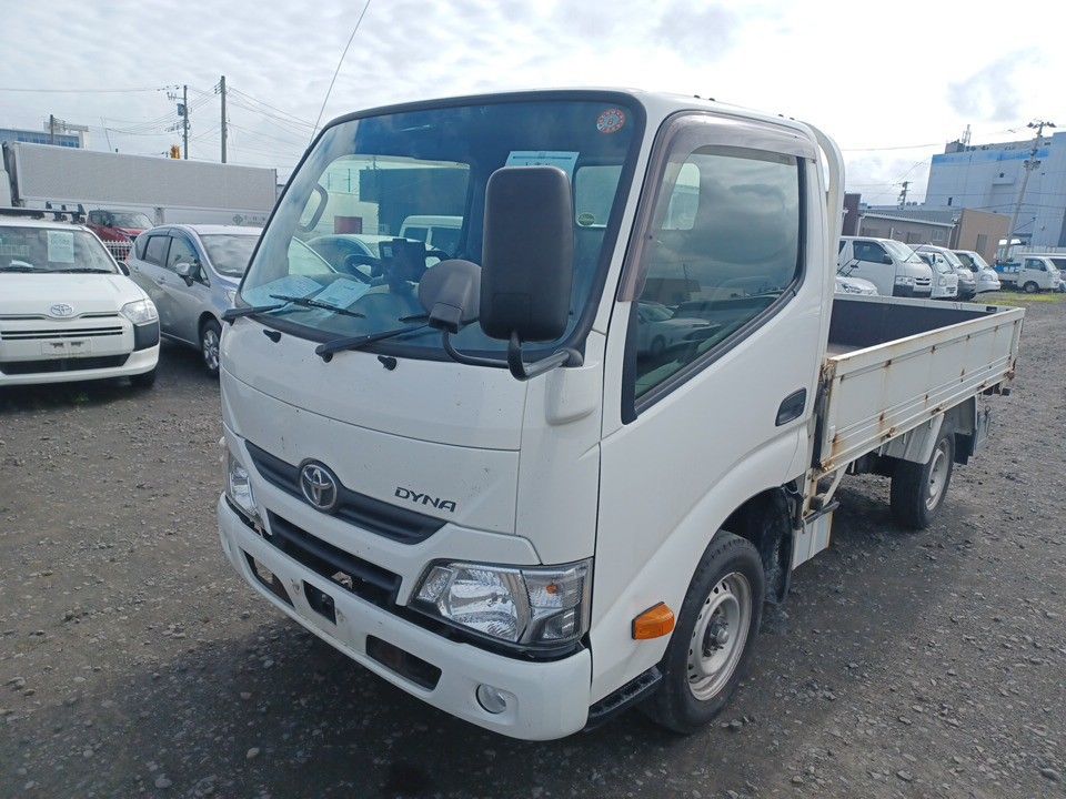 Japan Auction Vehicles 25 2020 Toyota Dyna auction photo