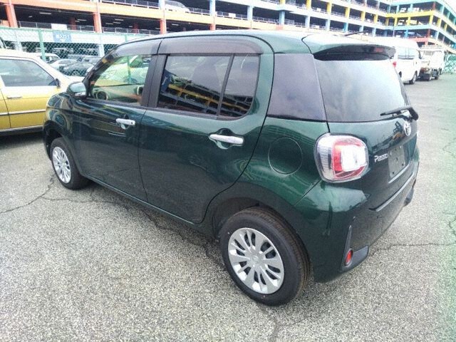 2021 Toyota Passo モーダチャーム auction photo 2