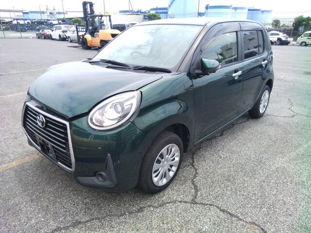 2021 Toyota Passo モーダチャーム auction photo 4