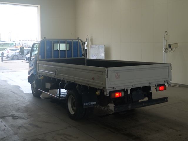 2015 Hino Dutro ヒラ auction photo 2