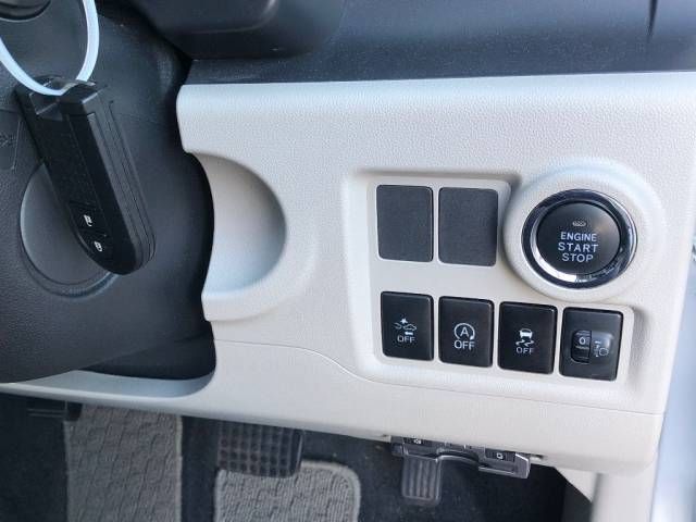 2016 Toyota Passo X L Package S auction photo 5