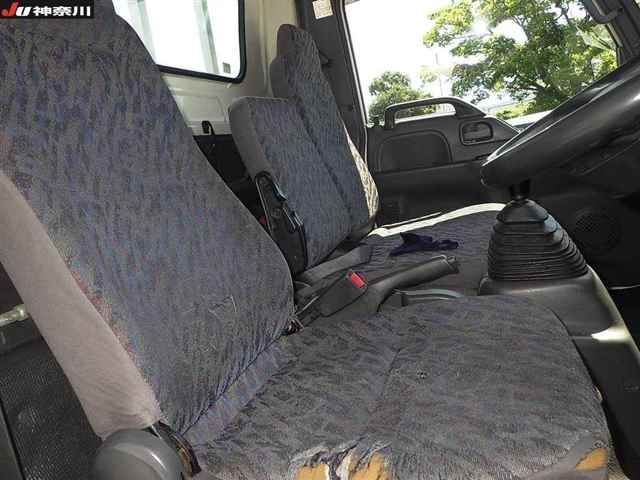 2004 Isuzu Elf 2t ワイドセミロング auction photo 8