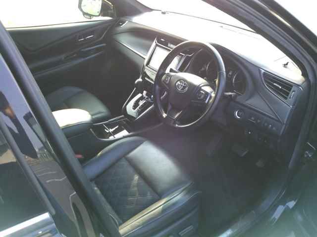 2020 Toyota Harrier プレミアムスタイルノアール auction photo 3