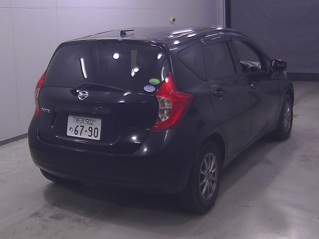 2016 Nissan ノート HB X auction photo 2