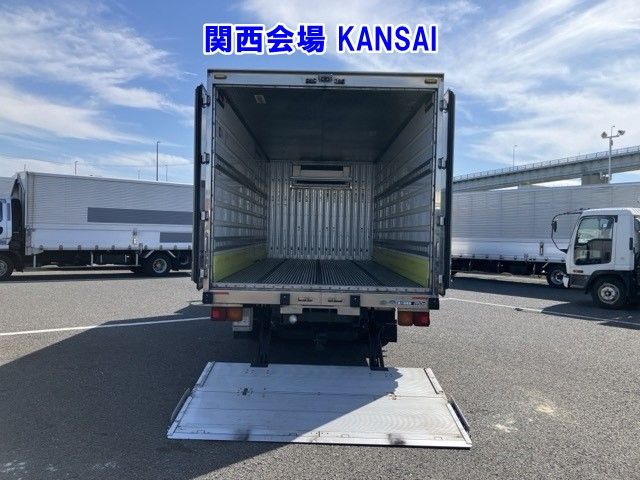 2013 Isuzu Forward Refrigerated PG auction photo 3