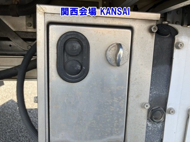 2013 Isuzu Forward Refrigerated PG auction photo 21