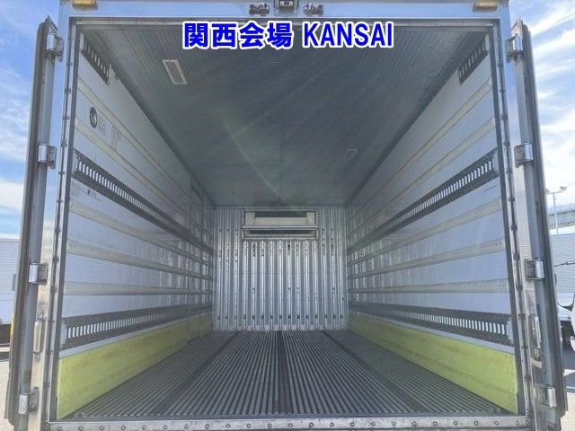 2013 Isuzu Forward Refrigerated PG auction photo 18