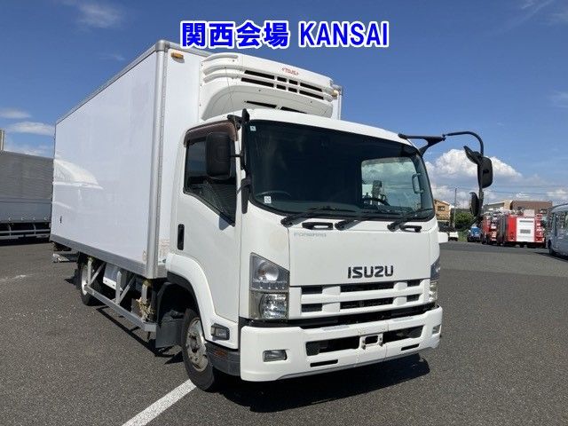 2013 Isuzu Forward Refrigerated PG Japan auction vehicle