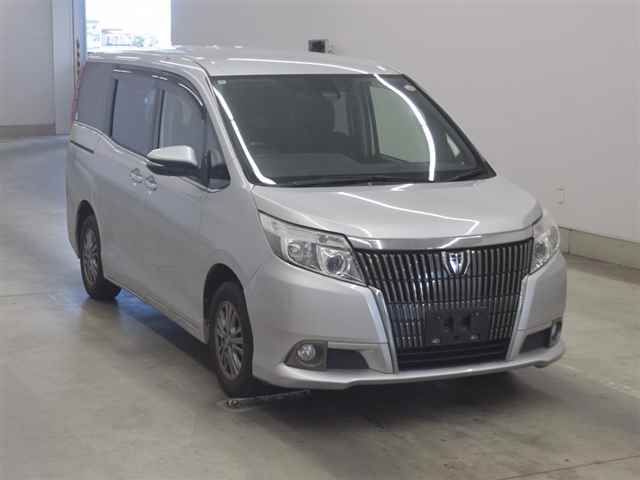 2016 Toyota Esquire Xi ウェルキャブスロープ Japan auction vehicle