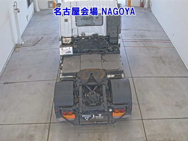 2005 Isuzu Giga トラクター auction photo 3