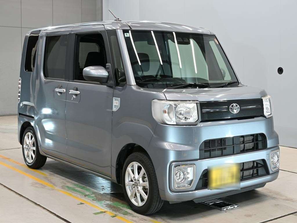 2021 Toyota ピクシスメガ L SA III auction photo 5