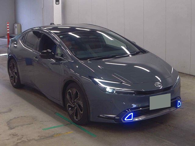 Japan Auction Vehicles 8 2025 Toyota Prius Z auction photo