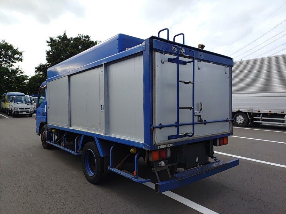2011 Mitsubishi Fuso Canter auction photo 6