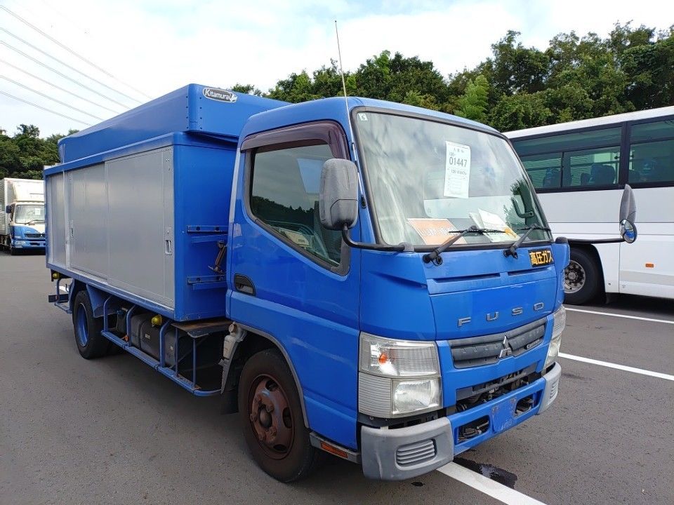 2011 Mitsubishi Fuso Canter auction photo 4