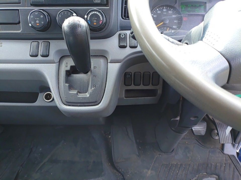 2011 Mitsubishi Fuso Canter auction photo 12