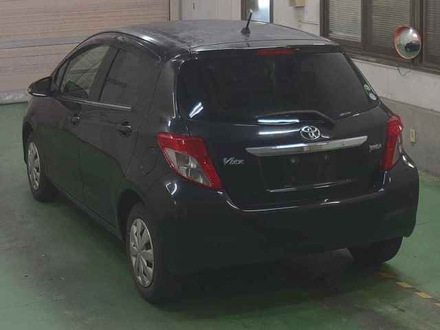 2014 Toyota Vitz Jewela auction photo 2