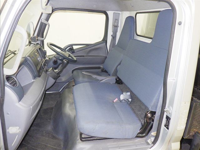 2015 Mitsubishi Fuso Canter Garbage truck auction photo 8