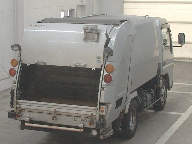 2015 Mitsubishi Fuso Canter Garbage truck auction photo 2