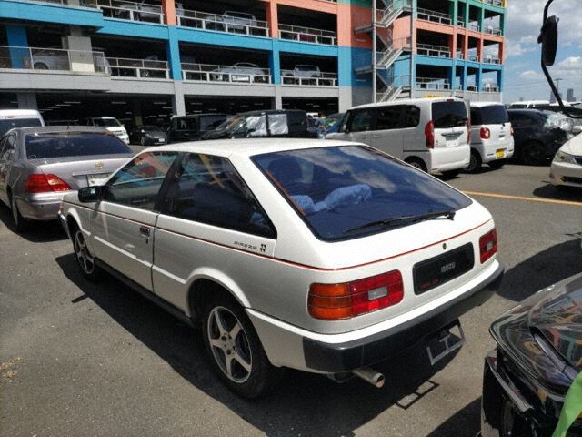 1981 Isuzu ピアッツァ auction photo 2