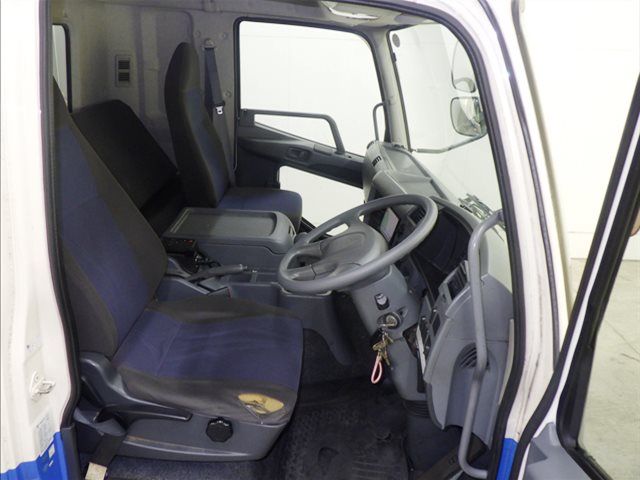 2012 Mitsubishi Fuso Fighter Wing auction photo 6