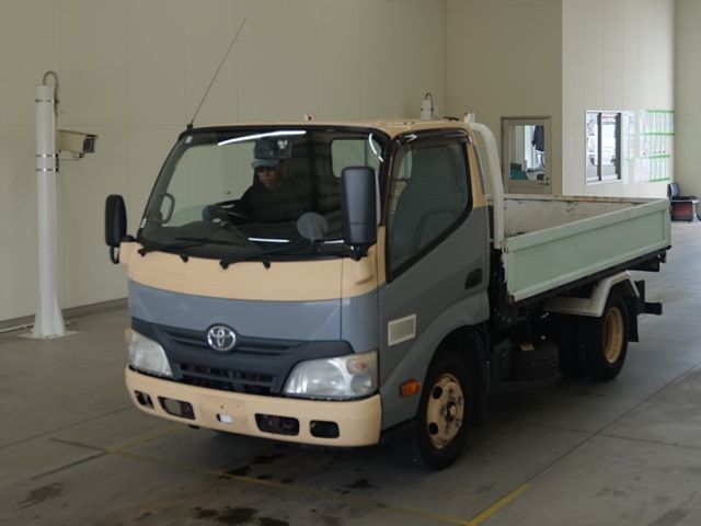 Japan Auction Vehicles 20 2012 Toyota Dyna Hira auction photo