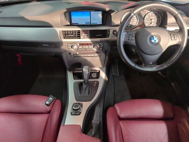 2011 BMW 3 Series auction photo 3