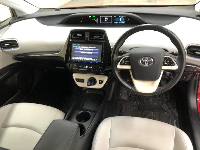 2016 Toyota Prius S Touring Selection auction photo 5