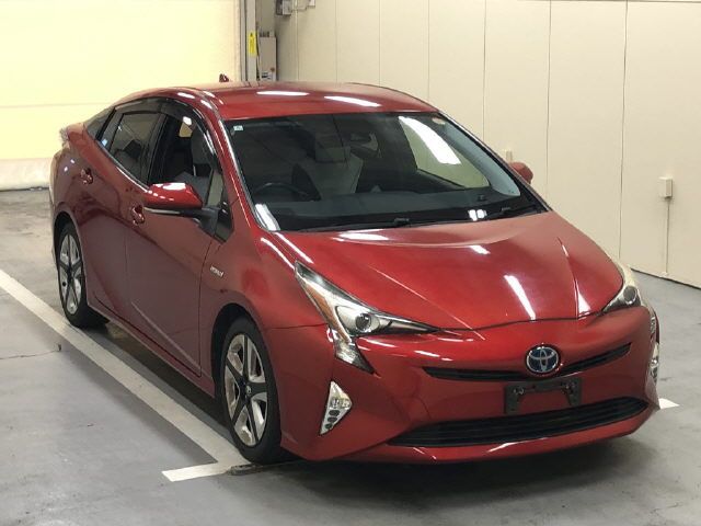 2016 Toyota Prius S Touring Selection Japan auction vehicle