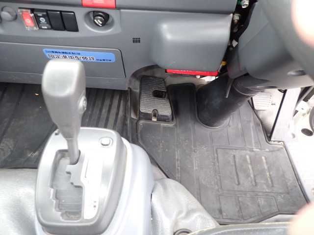 2019 Isuzu Elf 2.0t auction photo 11
