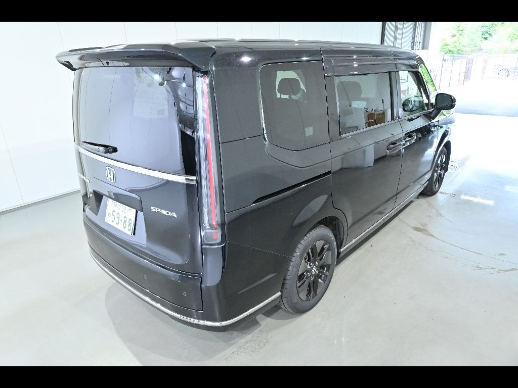 2022 Honda Stepwgn 4WD 7人 auction photo 2