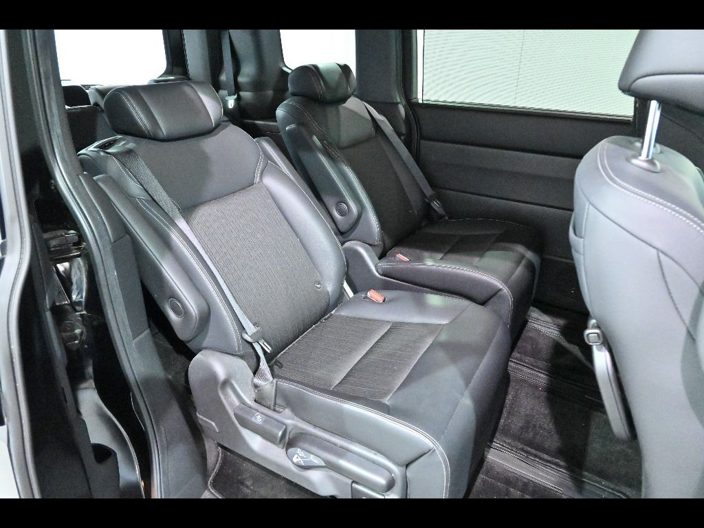 2022 Honda Stepwgn 4WD 7人 auction photo 7