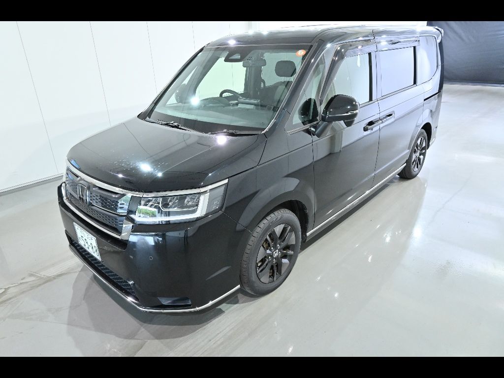 2022 Honda Stepwgn 4WD 7人 auction photo 4