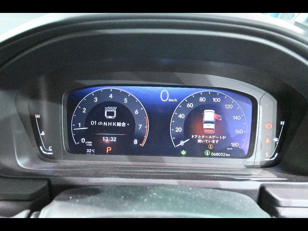 2022 Honda Stepwgn 4WD 7人 auction photo 9
