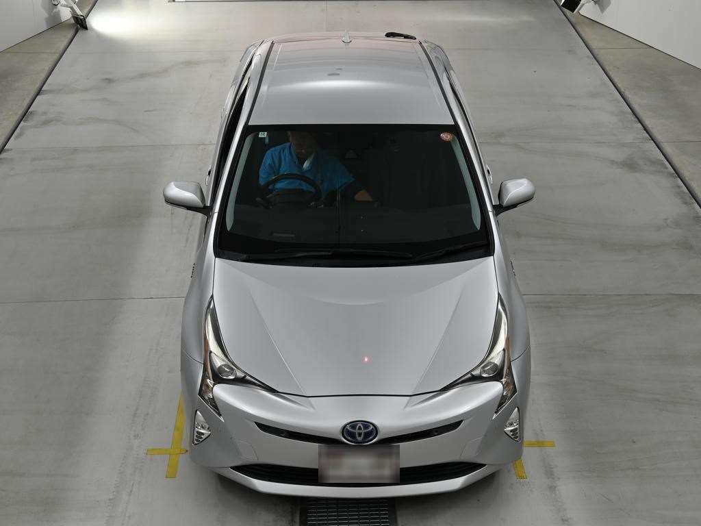2016 Toyota Prius S Safety Plus auction photo 7