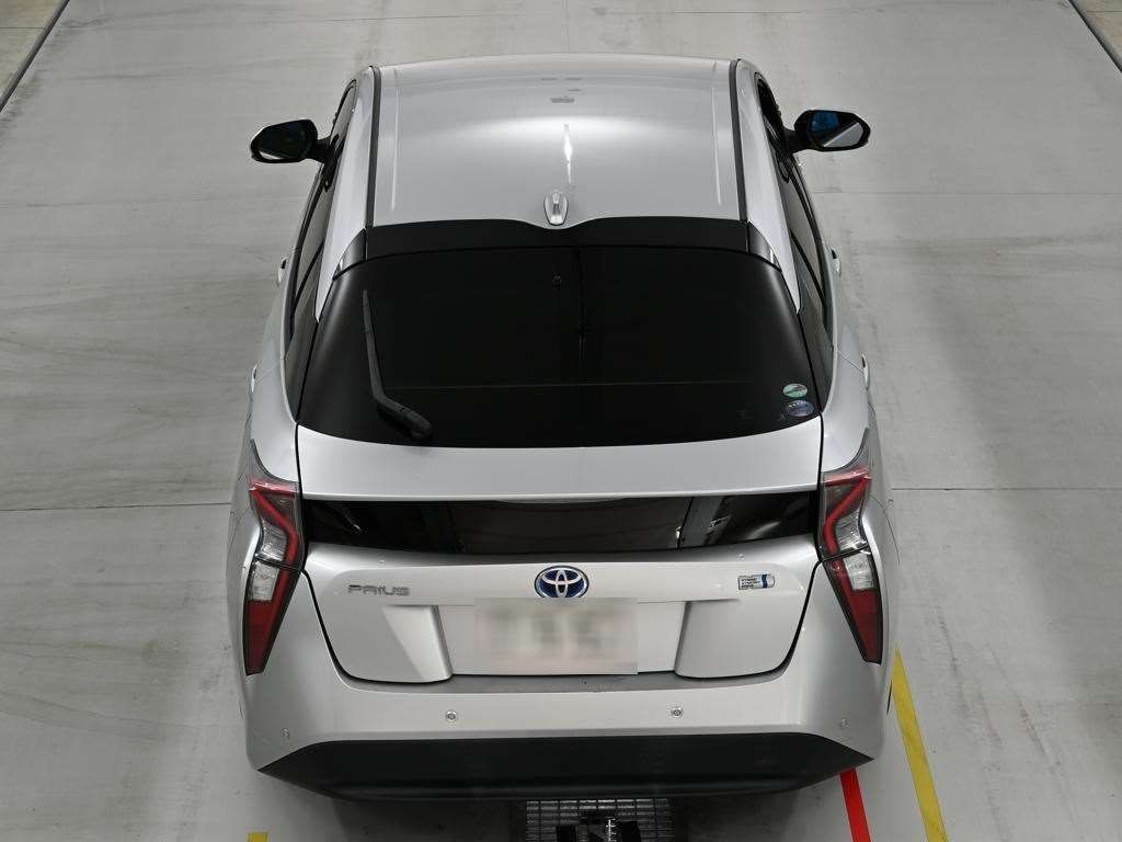 2016 Toyota Prius S Safety Plus auction photo 8