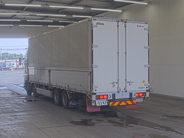 2016 Hino Profia アルミウイング auction photo 2