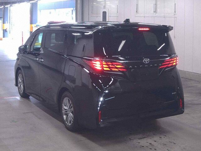 2026 Toyota Alphard Z auction photo 2