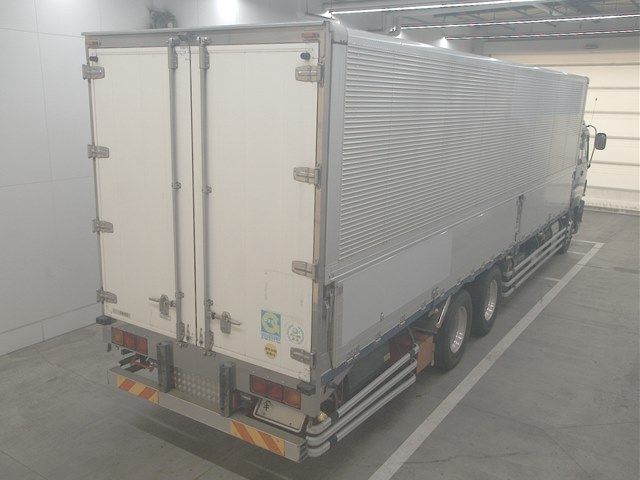 2014 Isuzu ウィング auction photo 2