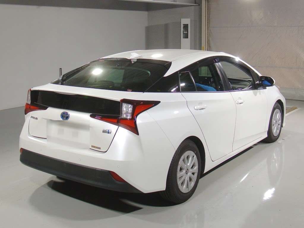 2022 Toyota Prius Sセーフティプラス2 auction photo 2