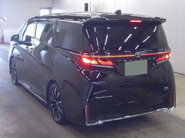 2024 Toyota Vellfire Executive Lounge 4WD auction photo 2