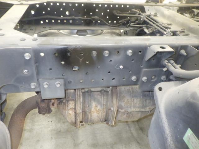 2011 Isuzu Elf シャーシ auction photo 4