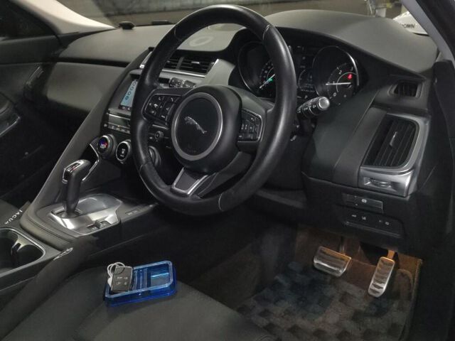 2019 Jaguar Eペイス Base grade 4WD auction photo 3