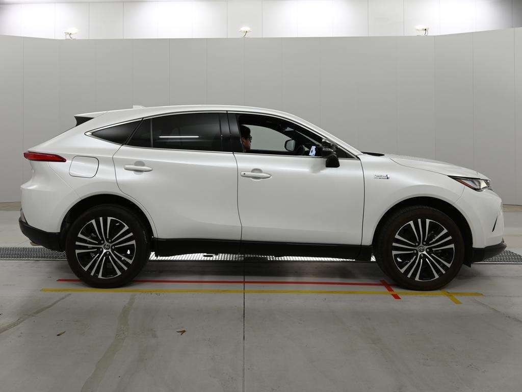 2023 Toyota Harrier Z 4WD auction photo 3