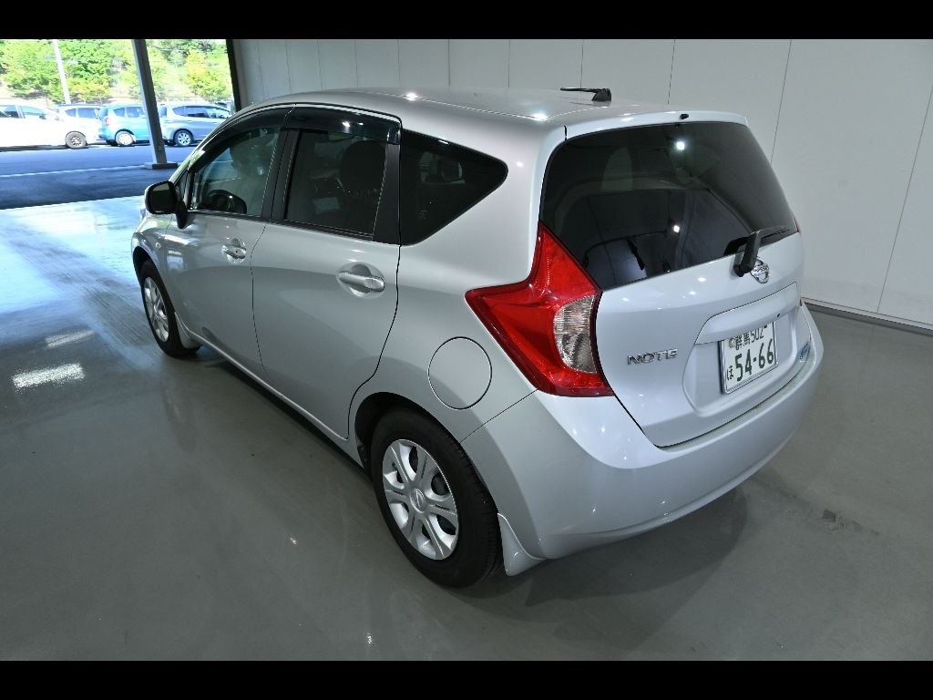 2013 Nissan ノート HB X DIG-S auction photo 5