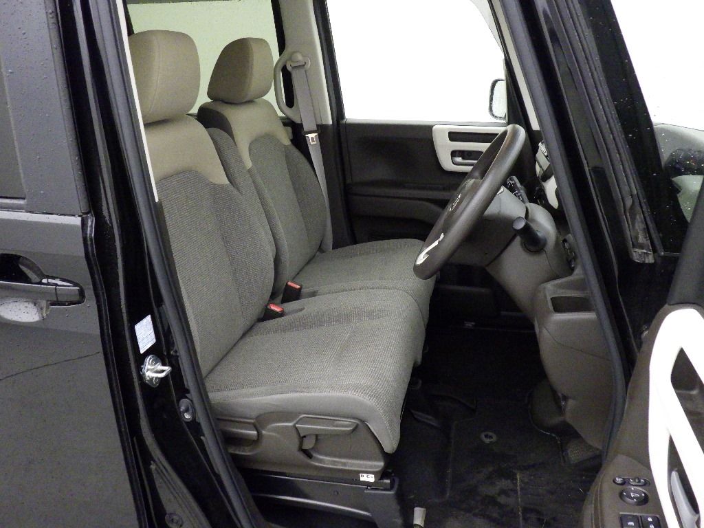 2021 Honda N-BOX 4WD L auction photo 6