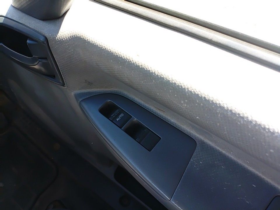 2014 Isuzu Elf auction photo 14