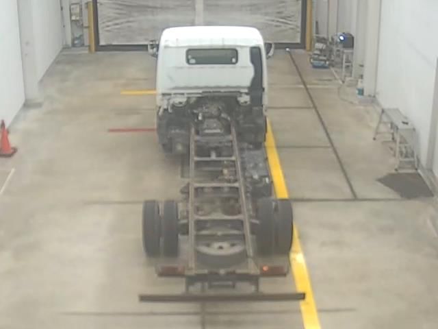 2013 Mitsubishi Fuso Canter chassis auction photo 3