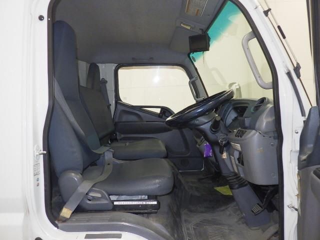 2013 Mitsubishi Fuso Canter chassis auction photo 5